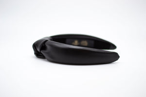 
                
                    Load image into Gallery viewer, Faux Leather Knotted Headband
                
            